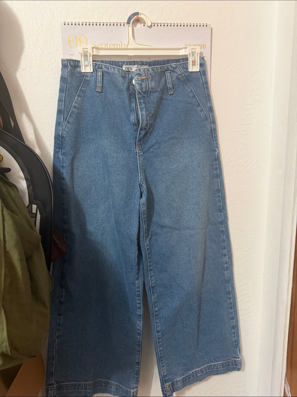 ZARA Relaxed Fit Wide-Leg Denim Jeans in Blue
